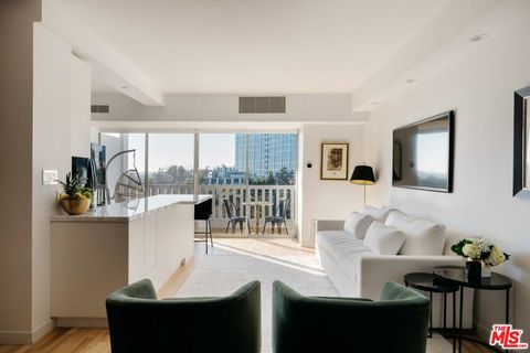 Photo of 999 N Doheny Drive #702, West Hollywood, CA 90069 (MLS # 25600189)