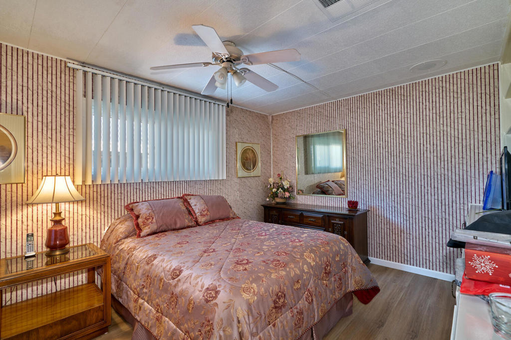 Tri Palm Estates - Manufactured In Park