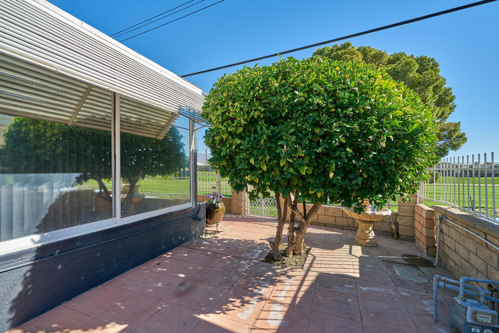 Tri Palm Estates - Manufactured In Park