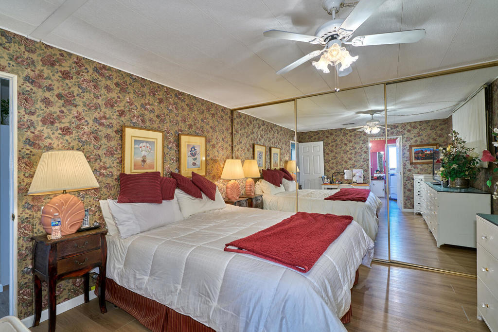 Tri Palm Estates - Manufactured In Park