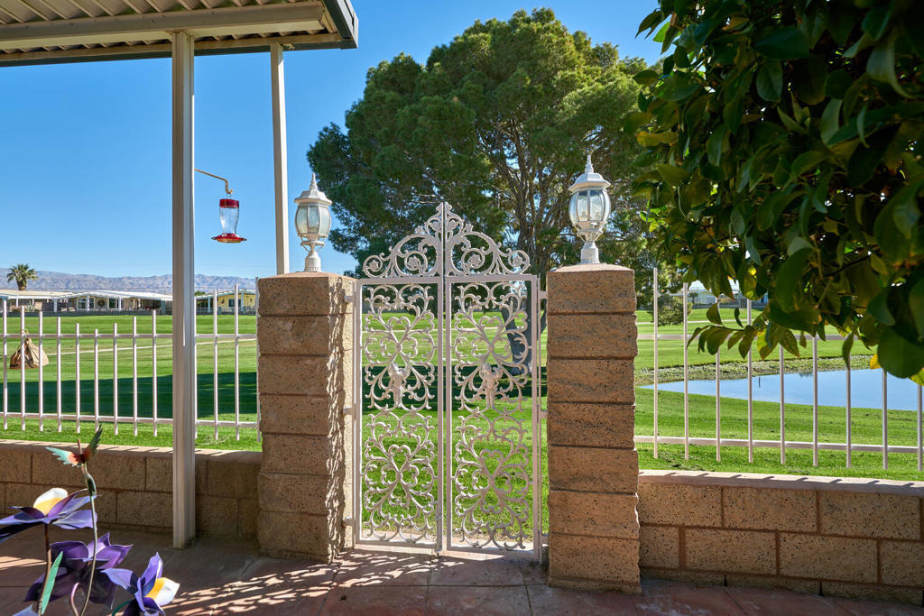 Tri Palm Estates - Manufactured In Park