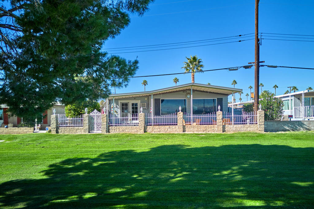 Tri Palm Estates - Manufactured In Park