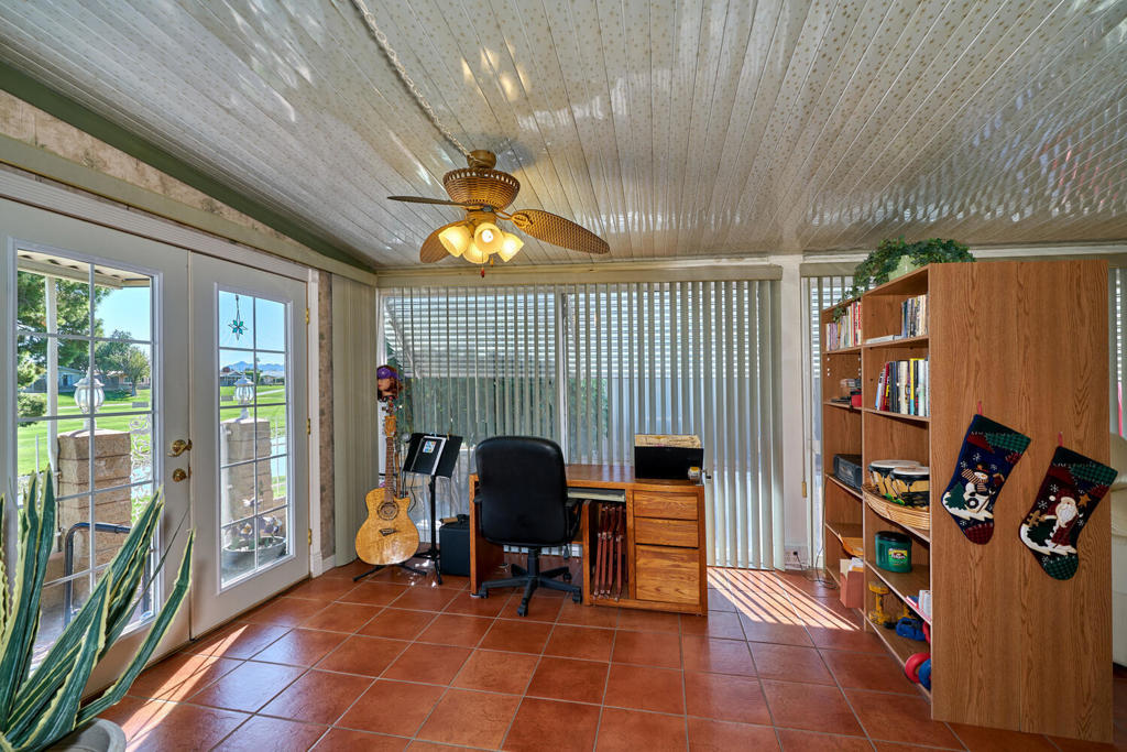 Tri Palm Estates - Manufactured In Park