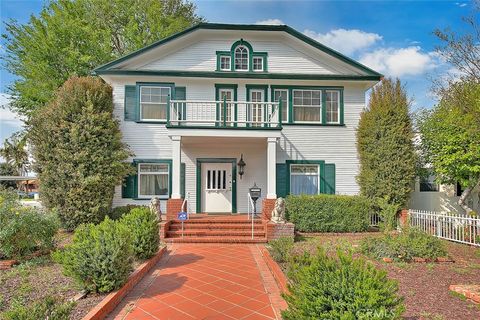 477 W Center Covina CA 91723