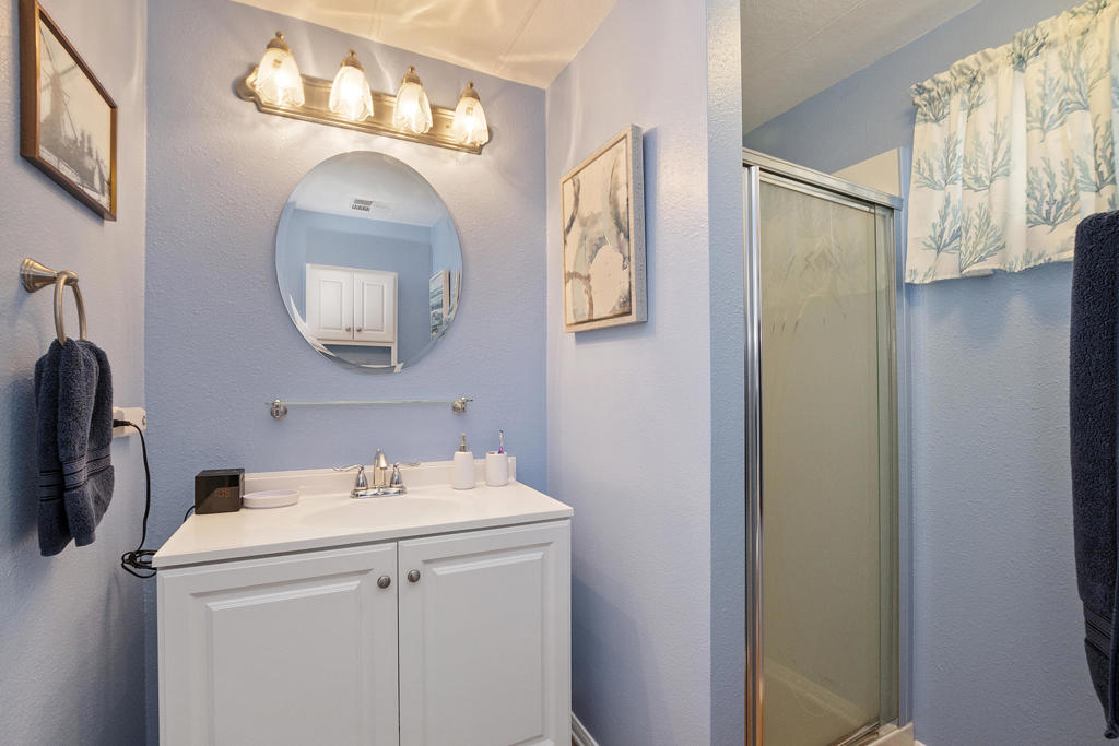 Ramon Mobile Park - Manufactured In Park