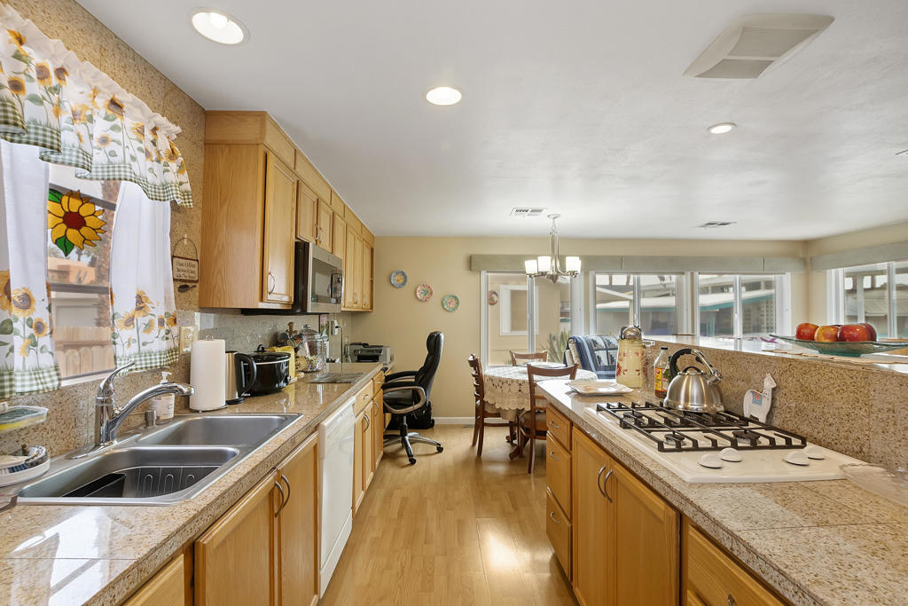 Ramon Mobile Park - Manufactured In Park