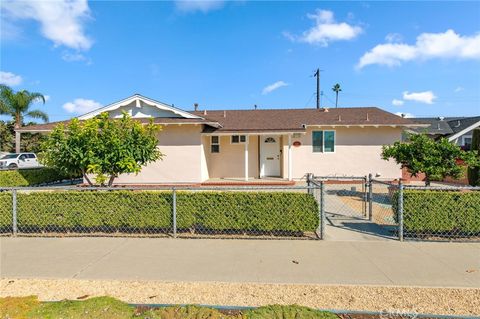 Photo of 641 N Milford St, Orange, CA 92867 (MLS # OC25274796)