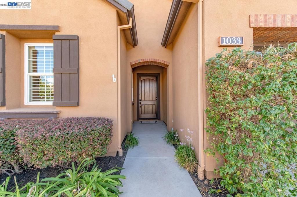 Photo of 1033 Malbec Ln Ln, Brentwood, CA 94513 (MLS # 41132320)