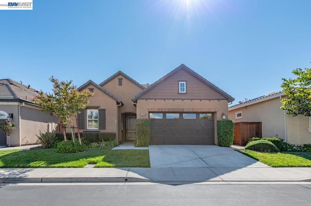 Photo of 1033 Malbec Ln Ln, Brentwood, CA 94513 (MLS # 41132320)