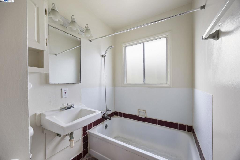 SOUTH BERKELEY - Residential Income