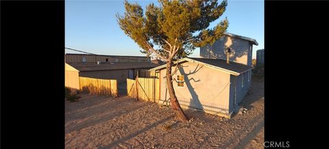 Photo of 31576 Emerald Road, Lucerne Valley, CA 92356 (MLS # PW25185168) Photo of 31576 Emerald Road, Lucerne Valley, CA 92356 (MLS # PW25185168)