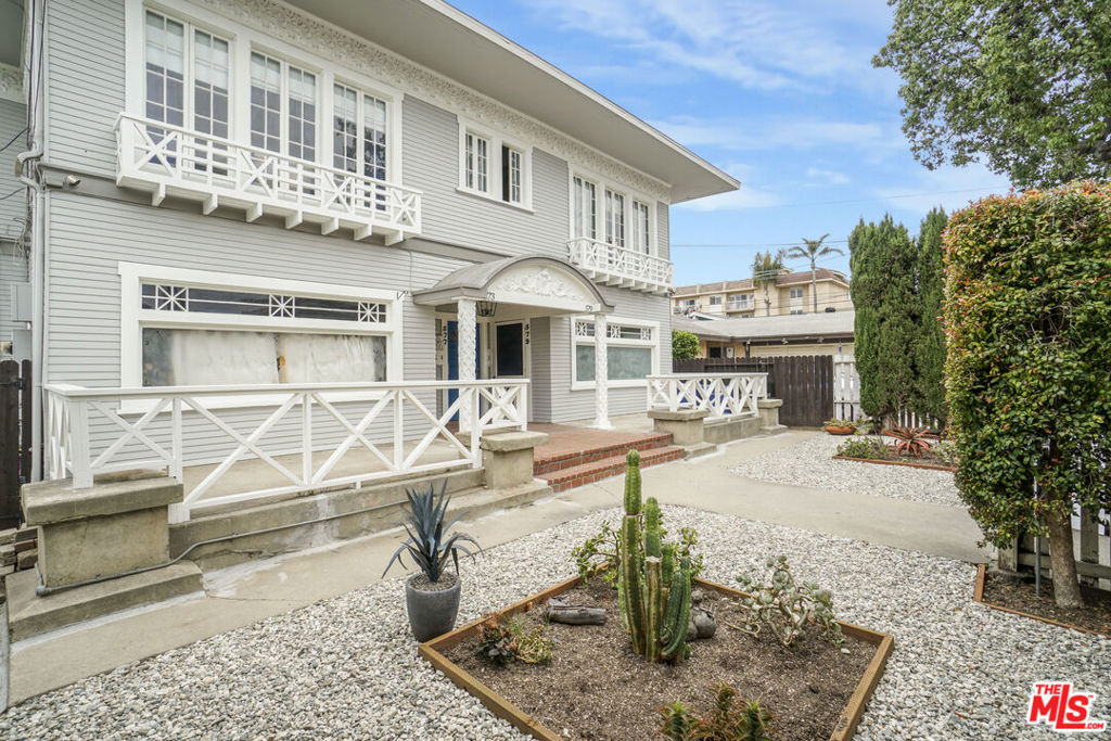 573 W 13th Street