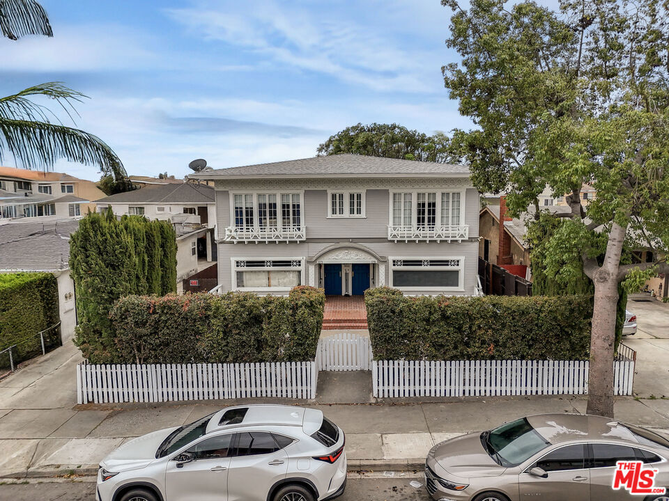 573 W 13th Street