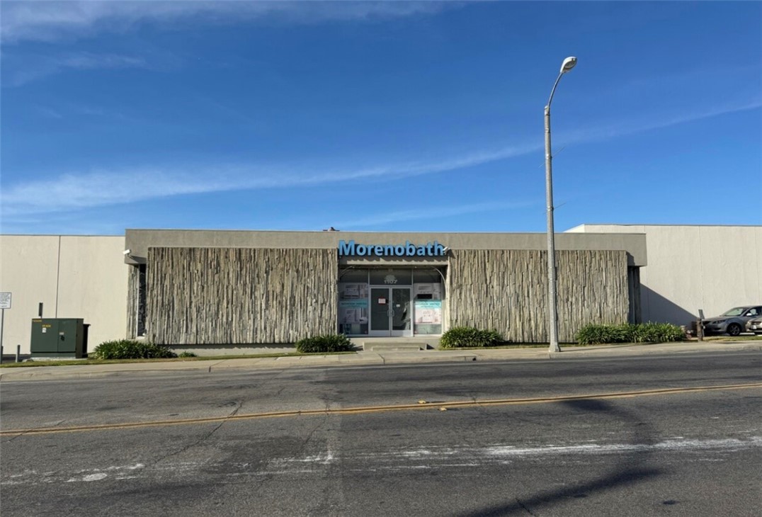 17,191 SF warehouse and office space on a 37,897 SF lot located in Monrovia, CA. 4,262 SF of office space and 828 SF storage mezzanine. Newly painted exterior and parking lot with 31 total parking spaces. Roof replaced in 2024. 2 12' roll-up truck doors, 1,600 amp and fire-sprinklered warehouse. Zoning: office, R&D, and light manufacturing. Close to I-210 and I-605 freeways. Major interior office renovation planned. Available now!