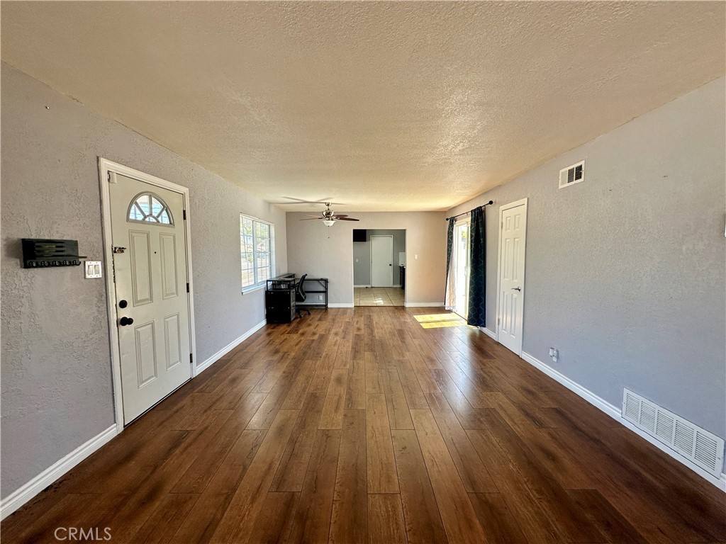 2495 Etiwanda ave