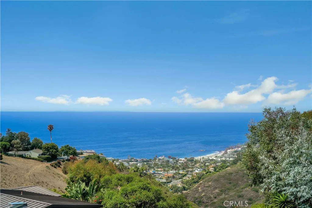 Laguna Beach, California 92651, United States, 4 Bedrooms Bedrooms, ,3 BathroomsBathrooms,Residential,Active,199995