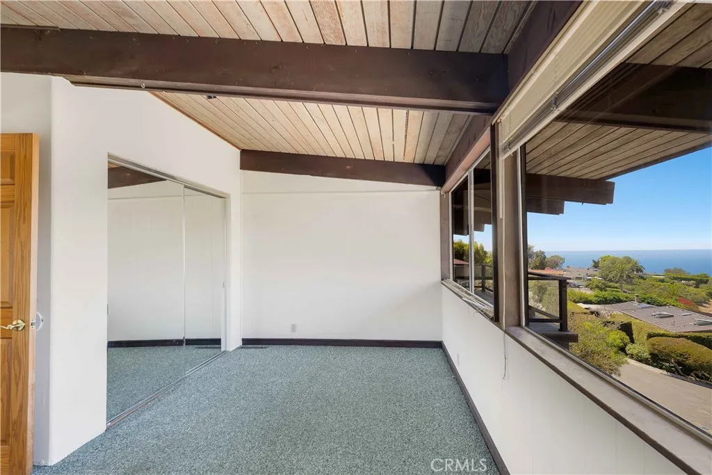 Laguna Beach, California 92651, United States, 4 Bedrooms Bedrooms, ,3 BathroomsBathrooms,Residential,Active,199995