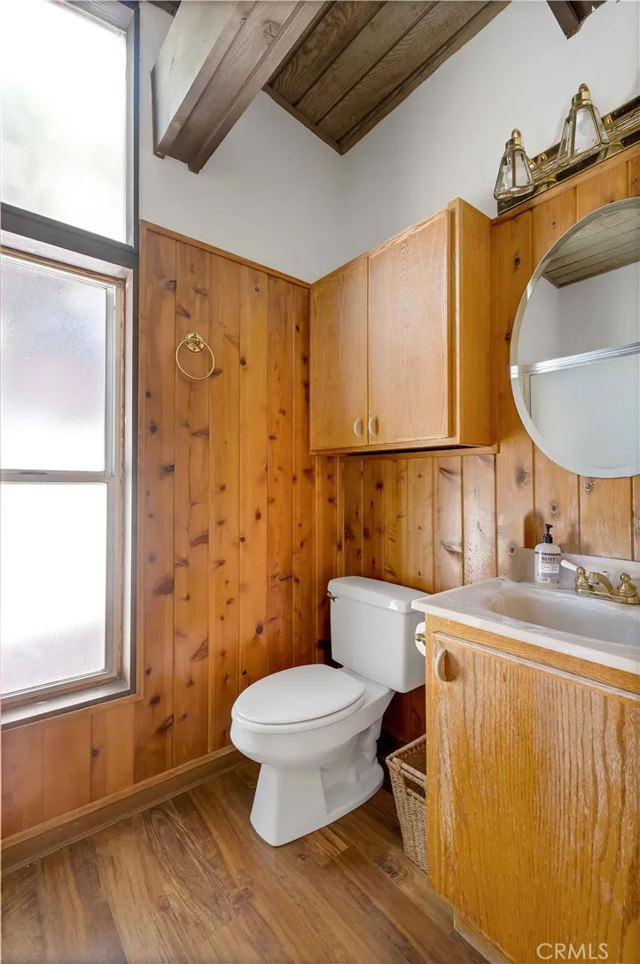 Laguna Beach, California 92651, United States, 4 Bedrooms Bedrooms, ,3 BathroomsBathrooms,Residential,Active,199995