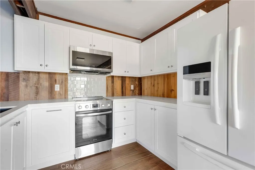 Laguna Beach, California 92651, United States, 4 Bedrooms Bedrooms, ,3 BathroomsBathrooms,Residential,Active,199995