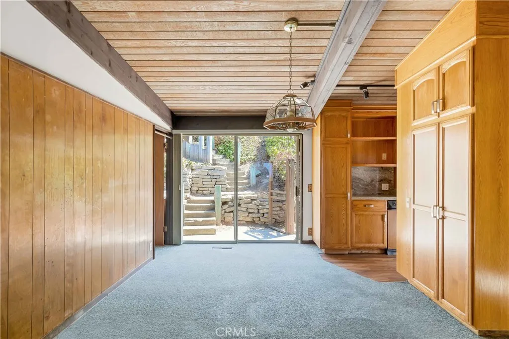 Laguna Beach, California 92651, United States, 4 Bedrooms Bedrooms, ,3 BathroomsBathrooms,Residential,Active,199995