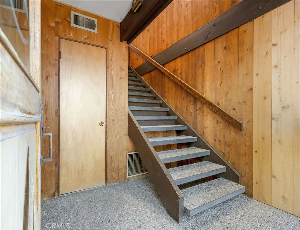 Laguna Beach, California 92651, United States, 4 Bedrooms Bedrooms, ,3 BathroomsBathrooms,Residential,Active,199995