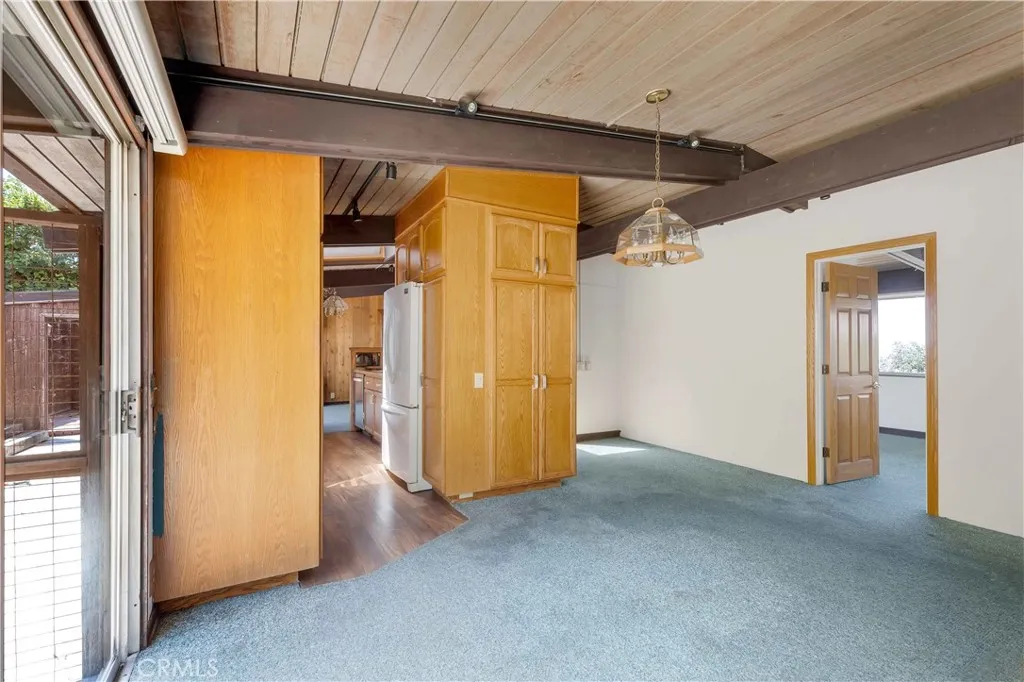 Laguna Beach, California 92651, United States, 4 Bedrooms Bedrooms, ,3 BathroomsBathrooms,Residential,Active,199995