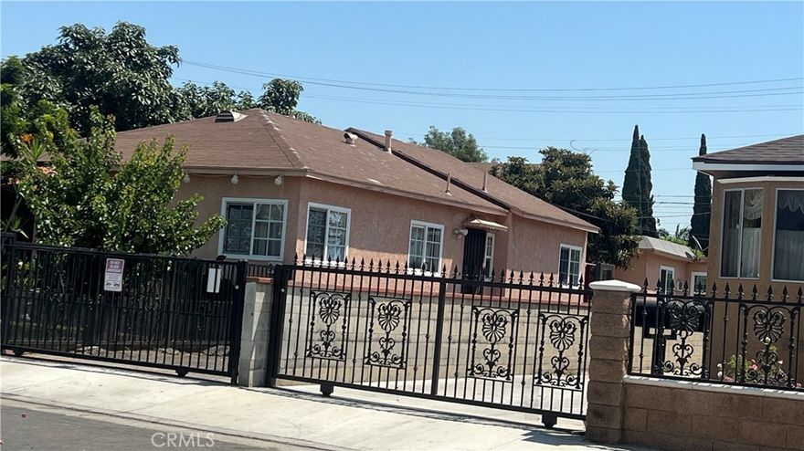 Great investment opportunity in the East Los Angeles area. Two (2) detached units. The first unit is configured as 2 bedroom/1 bathroom, and the second unit is 1 bedroom/1 bathroom. There is a long driveway, which provides parking space. It is near schools, restaurants, and freeways.