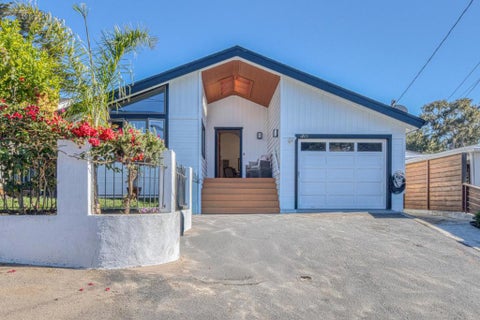 Photo of 1205 Lincoln Avenue, Pacific Grove, CA 93950 (MLS # ML82064050)