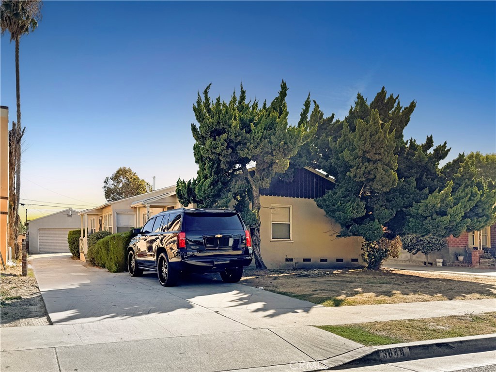 Investment opportunity! Duplex for sale with long driveway and 2 car detached garage with large yard (7,981 sq ft lot) giving the new owner potential to add an ADU or other structures. The duplex itself and two spacious 1 bedroom, 1 bath units.