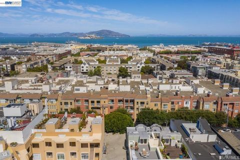 Photo of 650 Chestnut St St, San Francisco, CA 94133 (MLS # 41131705)