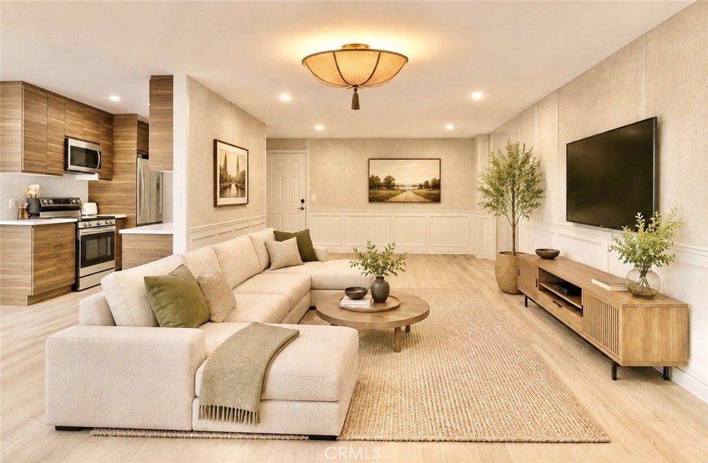 Photo of 1735 N Fuller Avenue #445, Los Angeles, CA 90046 (MLS # SR26190341)
