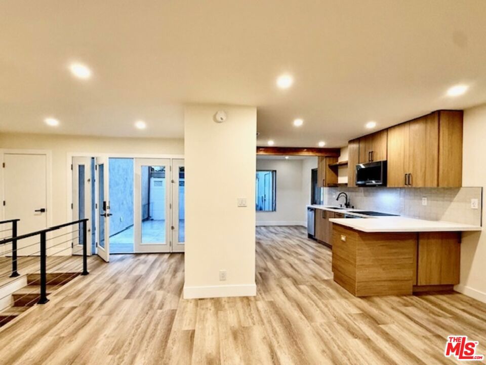 Laguna Village - Residential