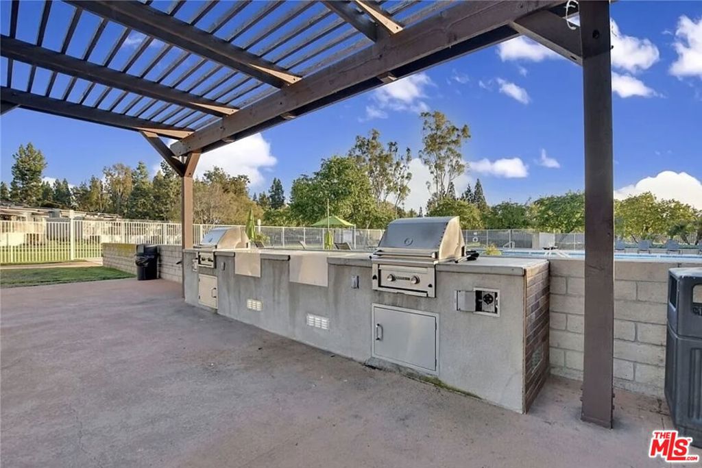 Laguna Village - Residential