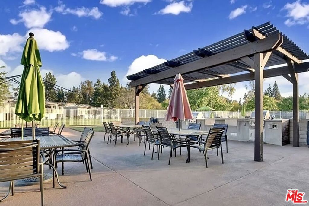 Laguna Village - Residential