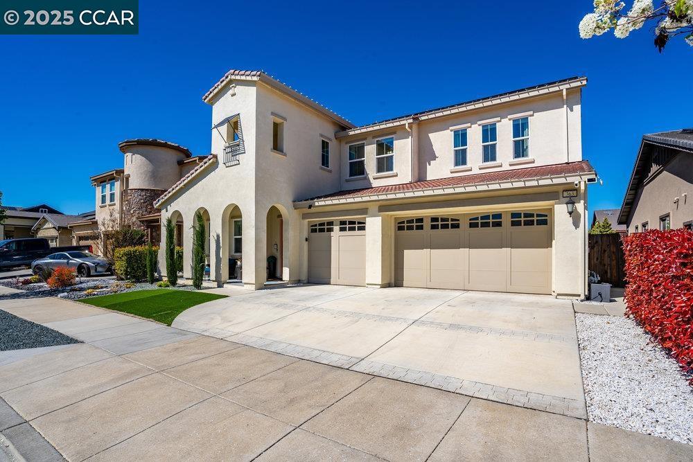 363 Fletcher Lane