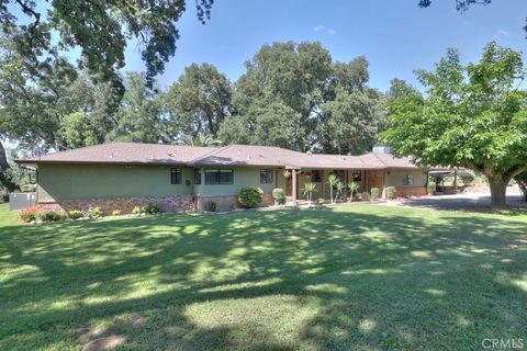 Photo of 11714 Livingston Cressey Rd, Livingston, CA 95334 (MLS # MC26092261)