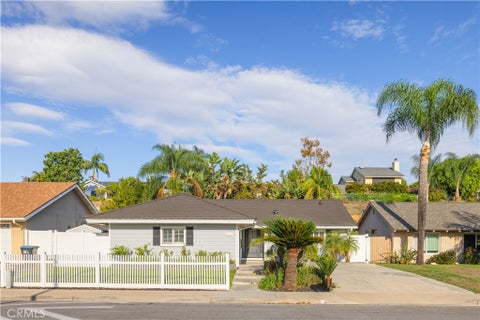 Photo of 26611 Avenida Deseo, Mission Viejo, CA 92691 (MLS # OC26227247)