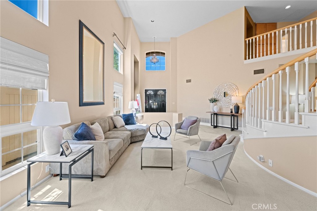 45422 Camino Monzon