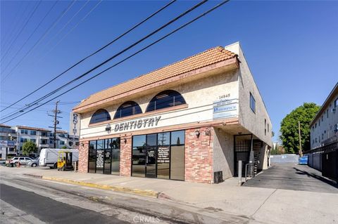 Photo of 14845 Magnolia Boulevard #204, Sherman Oaks, CA 91403 (MLS # GD26020253)