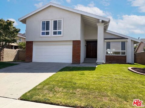 Photo of 2334 W Chandler Avenue, Santa Ana, CA 92704 (MLS # 26829269)