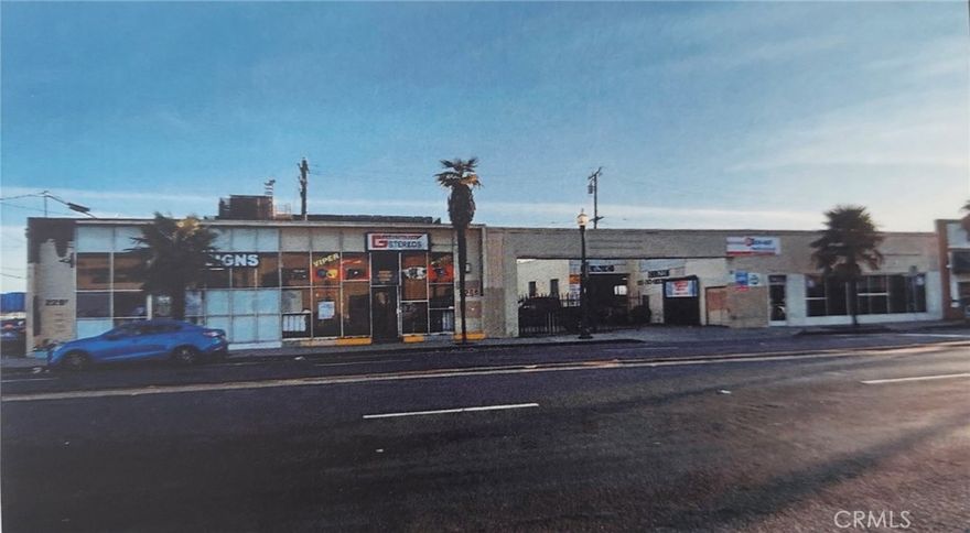 Purchase two building in booming downtown Oxnard. FUTURE GROWTH POTENTIAL! Long term tenants paying low rents.
City records show 214,226 and 228 E. 5th ST. Title Co. legal 210E. 5th ST.