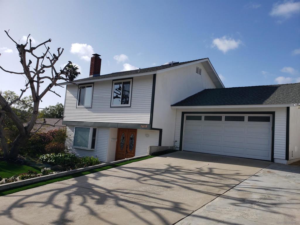 3252 Eichenlaub St