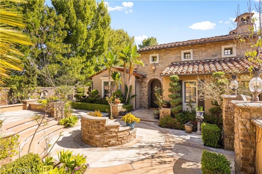 Photo of 20 Blue Summit Smt, Irvine, CA 92603 (MLS # OC26062570)