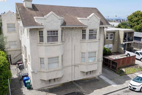 Photo of 701 43rd St ST, Oakland, CA 94609 (MLS # 41134524)