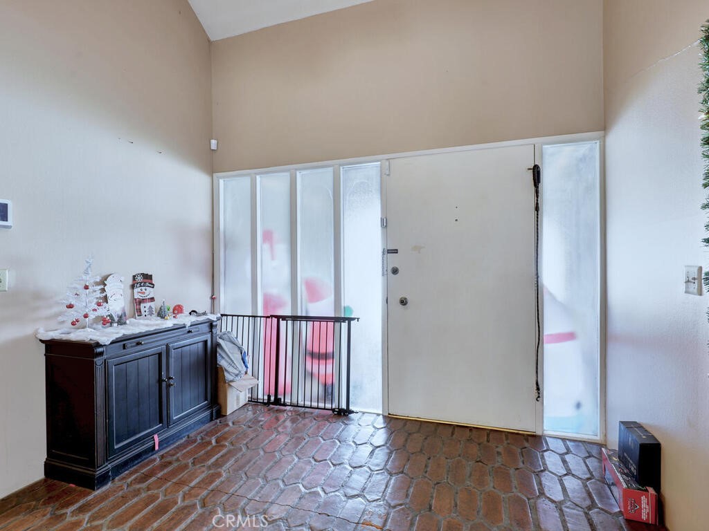 480 480 Cienaga Drive