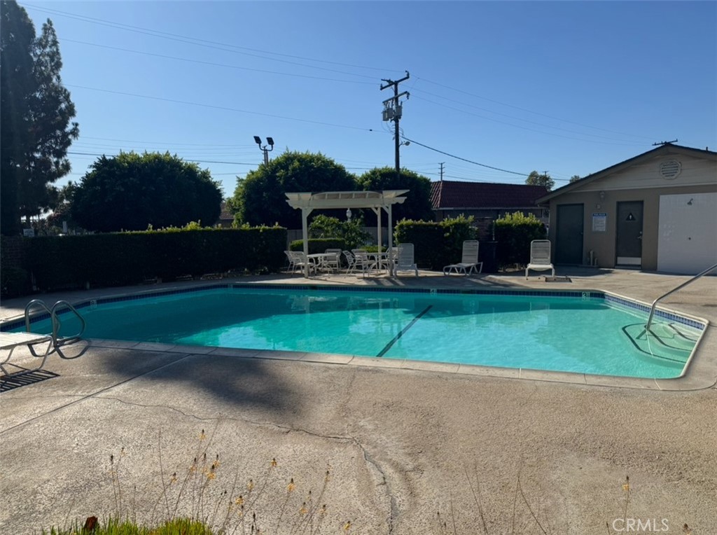 2295 N Tustin Street 84