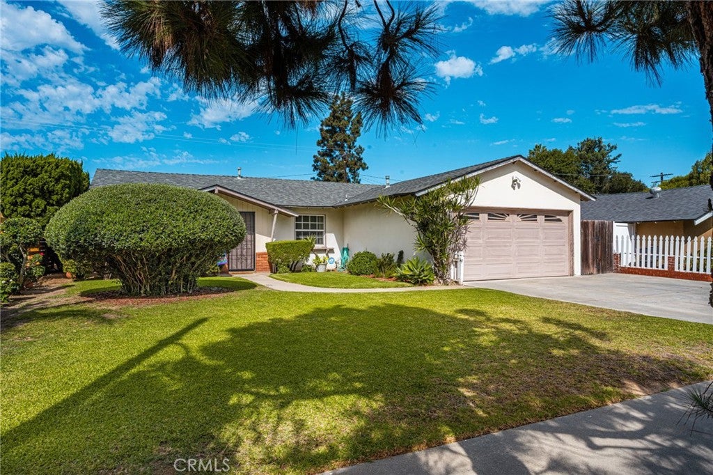 2211 Meyer