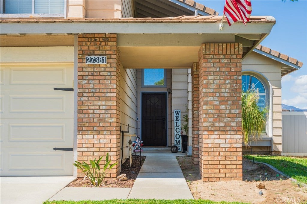 27381 Echo Canyon Court