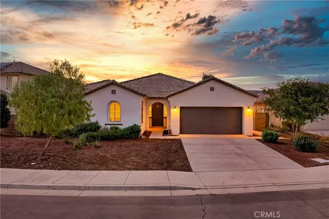 35159 Heritage Pointe Drive, Murrieta, CA 92563 - MLS#: SW25215102