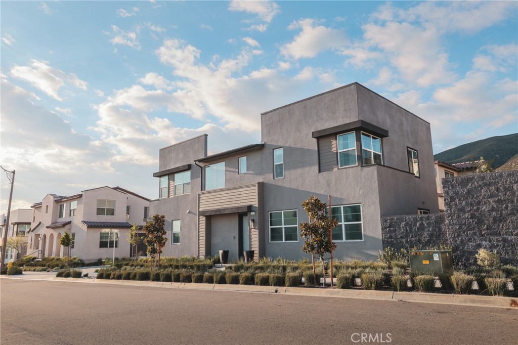 15818 Caterpillar dr